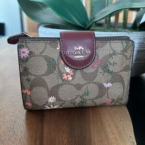Coach Signature Floral Canvas Luxury Snap Wallet Leather Trim EUC